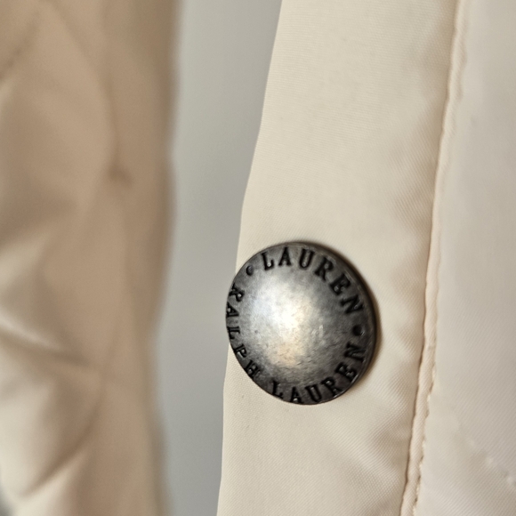 RALPH LAUREN Women's Cream Quilted Lightweight Puffer Jacket. Size medium - Picture 3 of 13